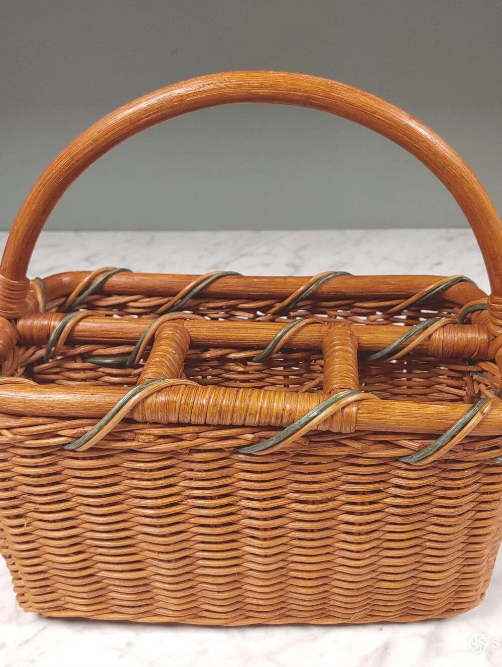 Wicker woven cottagecore home oak Basket w/ Handle 4 Compartments utensil caddy